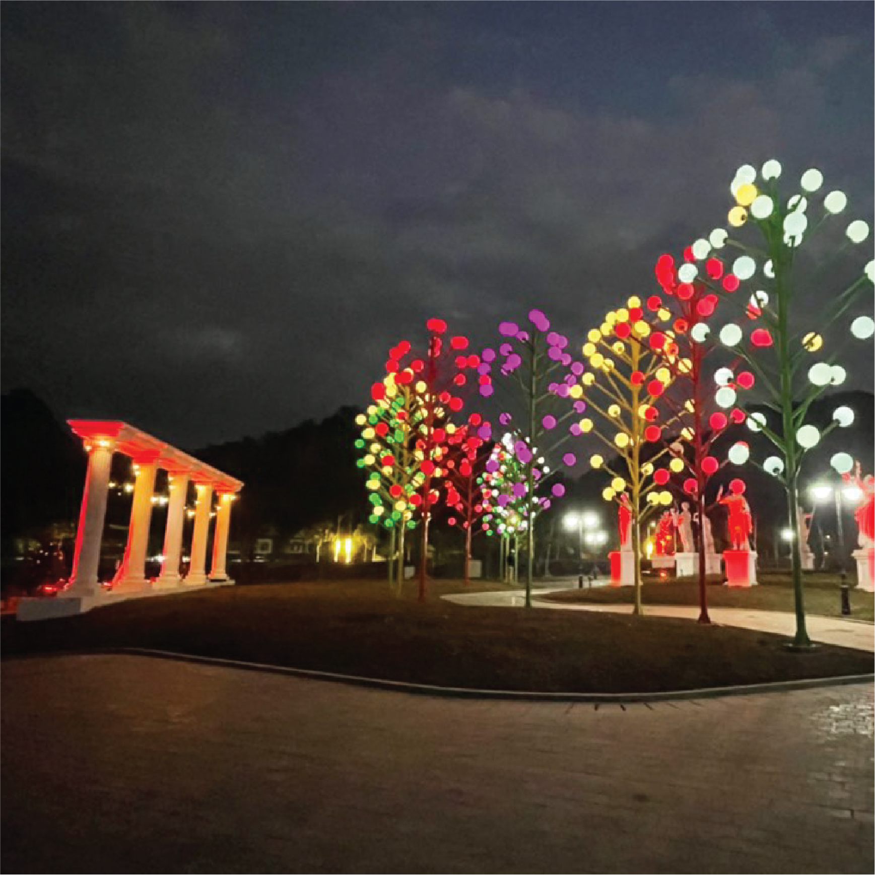 Cột trang trí đa sắc chiếu sáng công viên tại Sơn La